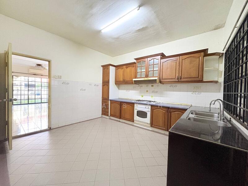 Subang Bestari untuk Untuk Dijual - RM 570,000, Mac 2026 - Kitchen - PropertyGuru.com.my