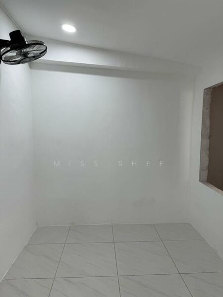 TAMAN UNIVERSITI untuk Untuk Dijual - RM 395,000, Feb 2026 - Interior - PropertyGuru.com.my