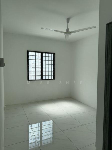 TAMAN UNIVERSITI untuk Untuk Dijual - RM 395,000, Feb 2026 - Interior - PropertyGuru.com.my