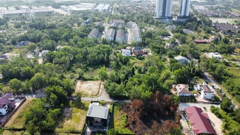 Bangi CORNER FREEHOLD Bungalow Lot Bandar Bukit Mahkota Seksyen 9 Bangi untuk Untuk Dijual - RM 653,565, Mac 2026 - Exterior - PropertyGuru.com.my