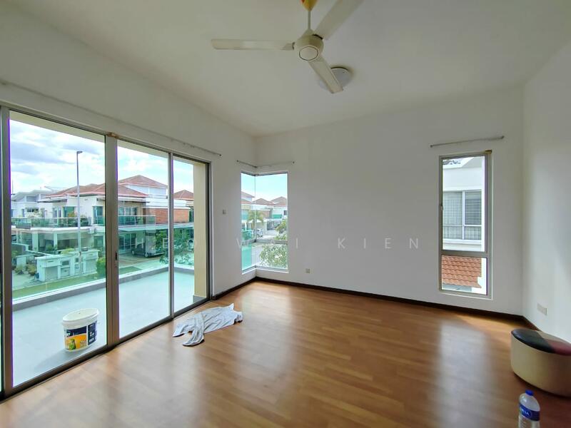 Anggun 2 Residence untuk Untuk Disewa - RM 2,800 /bulan, Feb 2026 - Balcony - PropertyGuru.com.my