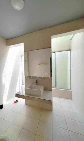 Anggun 2 Residence untuk Untuk Disewa - RM 2,800 /bulan, Feb 2026 - Bathroom - PropertyGuru.com.my