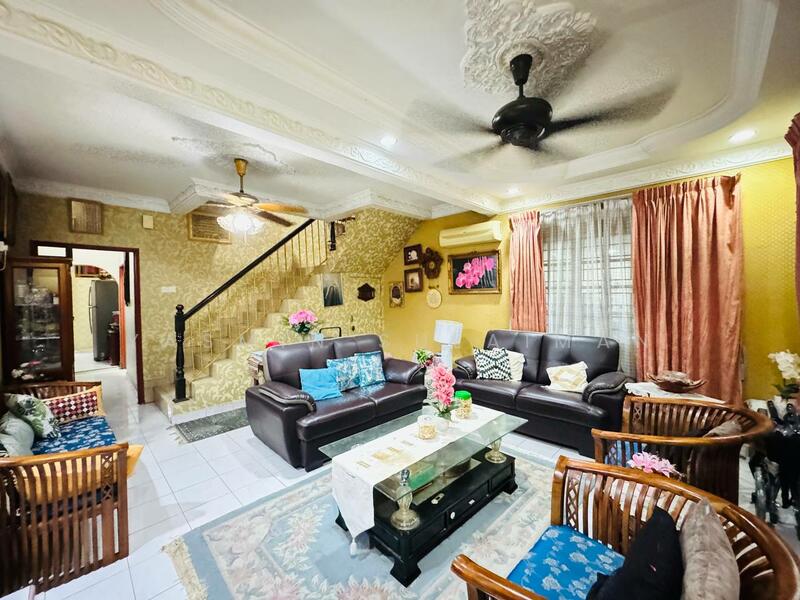Bungalow for Sale in Selayang (Selangor) - Yasmin Sulaiman - Living Room - PropertyGuru.com.my