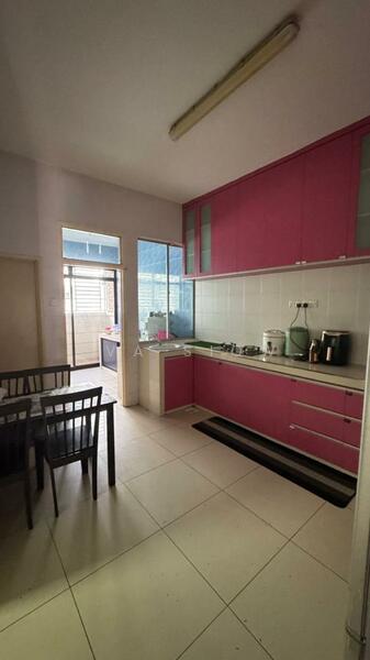 2-storey Terraced House for Sale in Taman Impian Emas (Skudai) - Eva Siow - Kitchen - PropertyGuru.com.my