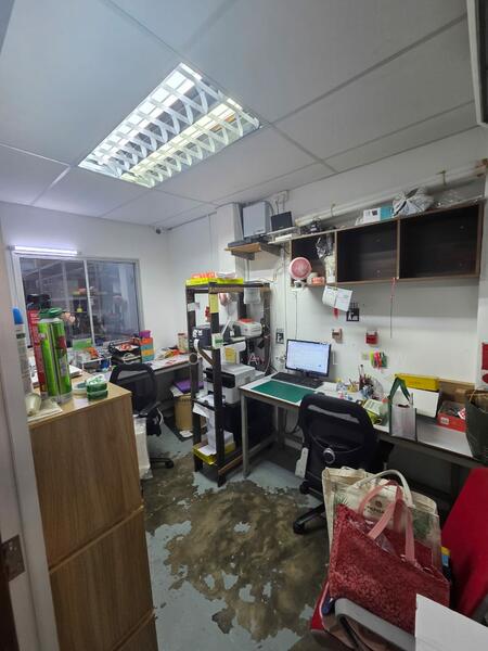 Shop for Rent in Taman Johor Jaya (Johor Bahru) - Nicholas Low - Study - PropertyGuru.com.my