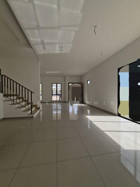 2-storey Terraced House for Sale in Setia Safiro (Cyberjaya) - Fikri Yasmin - Living Room - PropertyGuru.com.my
