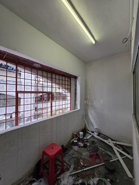 Shop / Office for Sale in Ampang (Kuala Lumpur) - Weng Khit - Balcony - PropertyGuru.com.my