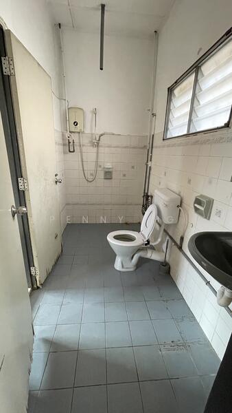 2-storey Terraced House for Sale in Subang Jaya (Selangor) - Penny Ng - Bathroom - PropertyGuru.com.my