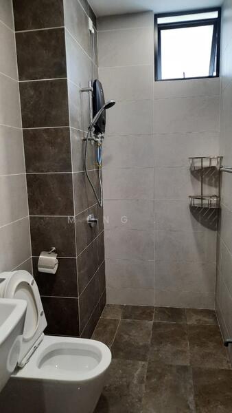 Service Residence for Sale at TriTower Residence @ Johor Bahru Sentral - Meng . - Bathroom - PropertyGuru.com.my