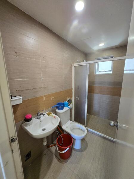Condominium for Sale at Dynasty Garden Condominium - TC Hou - Bathroom - PropertyGuru.com.my