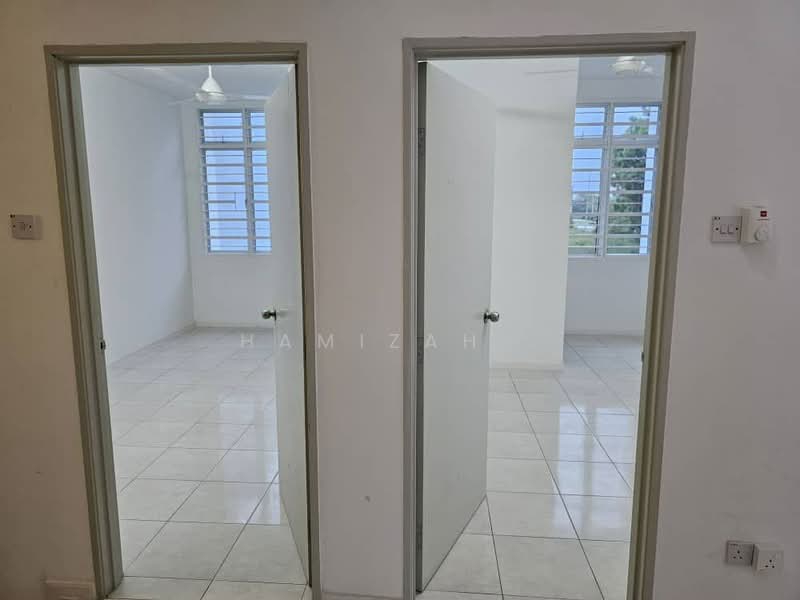 Terraced House for Rent in Bandar Mahkota Banting (Tanjong Duabelas) - Hamizah . - Interior - PropertyGuru.com.my