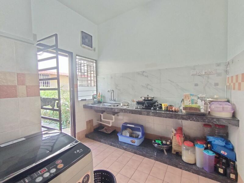 Taman Bukit Subang untuk Untuk Dijual - RM 615,000, Feb 2026 - Kitchen - PropertyGuru.com.my