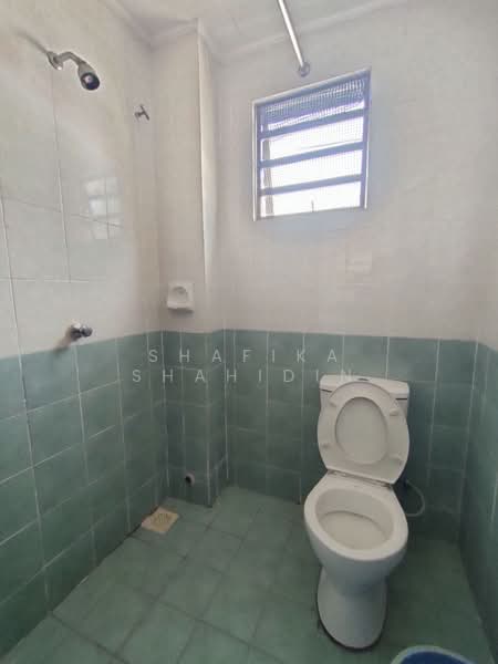 Taman Bukit Subang untuk Untuk Dijual - RM 615,000, Feb 2026 - Bathroom - PropertyGuru.com.my