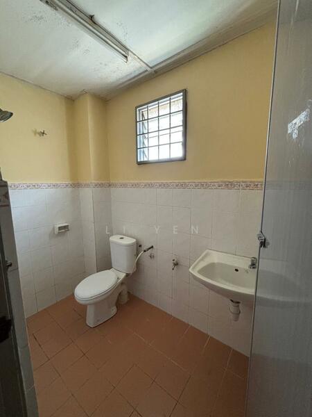 2-storey Terraced House for Sale in Kajang (Selangor) - Li Yen - Bathroom - PropertyGuru.com.my