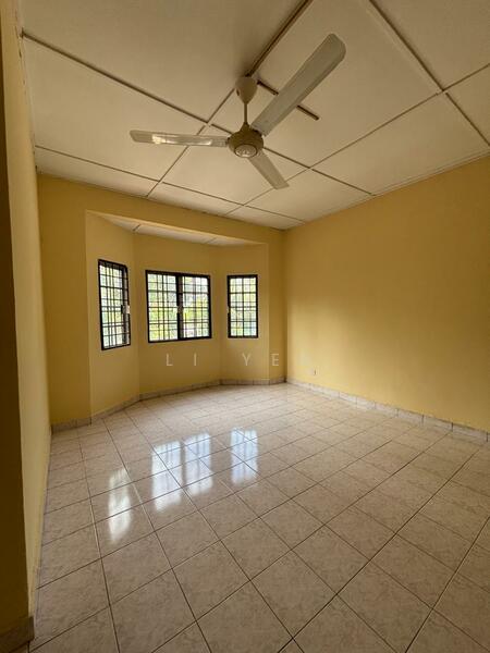 2-storey Terraced House for Sale in Kajang (Selangor) - Li Yen - Living Room - PropertyGuru.com.my