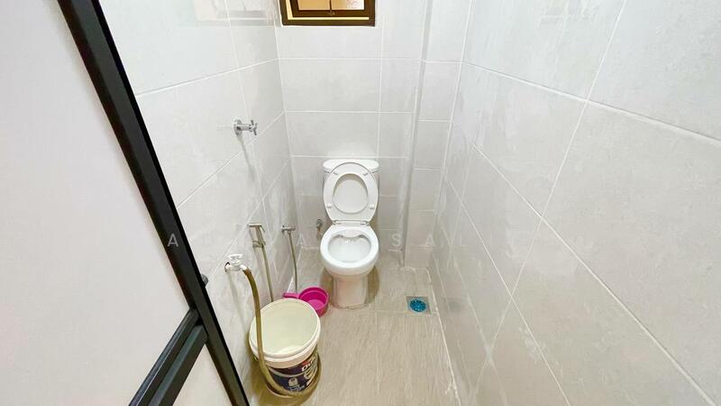 Terraced House for Sale in Petaling Jaya (Selangor) - Adibah Salim - Bathroom - PropertyGuru.com.my