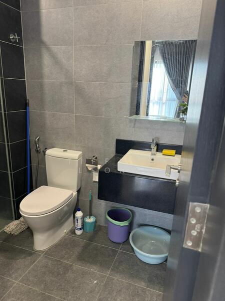 Servis Apartment untuk Disewa di Sunway Velocity TWO - Tiffany Leong - Bathroom - PropertyGuru.com.my