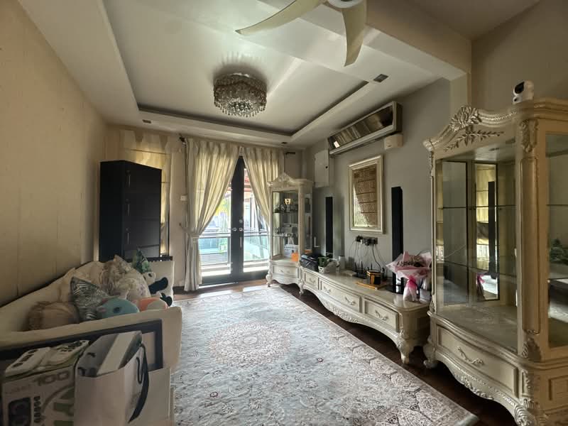 Jalan Cecawi 6/27 untuk Untuk Dijual - RM 3,100,000, Mac 2026 - Living Room - PropertyGuru.com.my