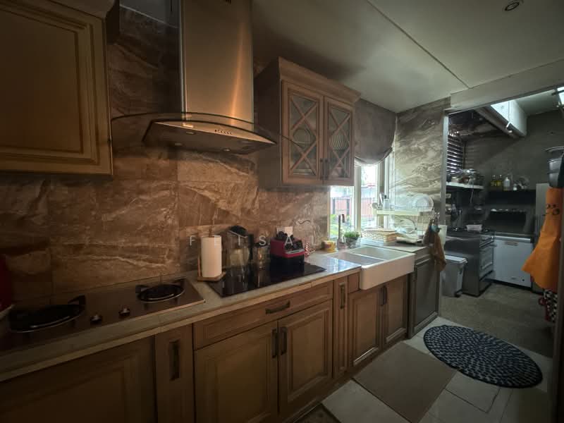 Jalan Cecawi 6/27 untuk Untuk Dijual - RM 3,100,000, Mac 2026 - Kitchen - PropertyGuru.com.my