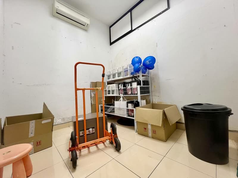 Shop for Rent in Bandar Baru Bangi (Selangor) - Nurashekin . - Interior - PropertyGuru.com.my