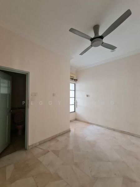 Semi-Detached House for Rent in Petaling Jaya (Selangor) - Peggy Chong - Bathroom - PropertyGuru.com.my