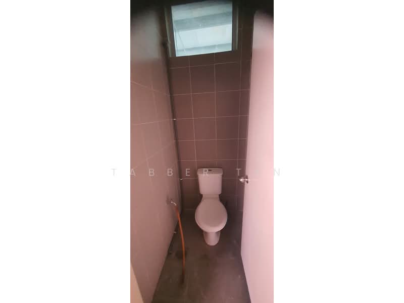 Semi-D Factory for Rent in Bandar Baru Bangi (Selangor) - Tabber Tan - Bathroom - PropertyGuru.com.my