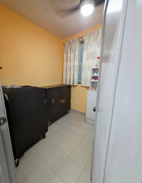 Apartment for Sale at Lake View Suites - Jemie . - Interior - PropertyGuru.com.my