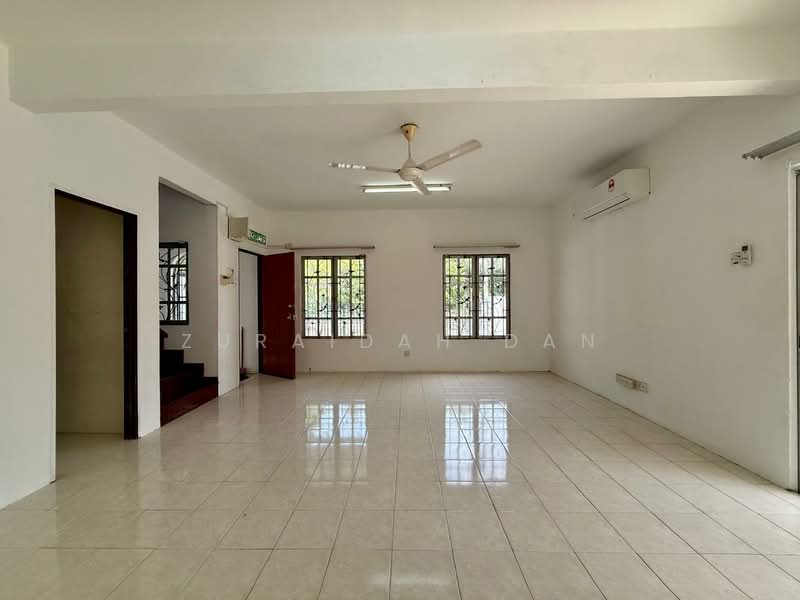 Semi-Detached House for Rent in Bandar Bukit Mahkota (Bangi) - Zuraidah Dan - Living Room - PropertyGuru.com.my