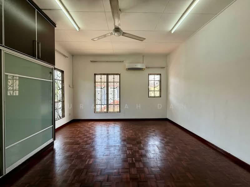 Semi-Detached House for Rent in Bandar Bukit Mahkota (Bangi) - Zuraidah Dan - Bedroom - PropertyGuru.com.my