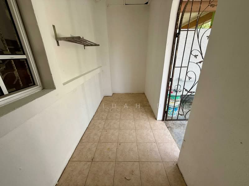 Semi-Detached House for Rent in Bandar Bukit Mahkota (Bangi) - Zuraidah Dan - Entrance - PropertyGuru.com.my