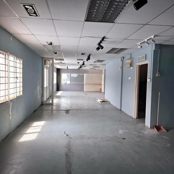 Shop / Office for Rent in Pusat Perniagaan Suria Puchong (Puchong) - Hamizah . - Interior - PropertyGuru.com.my