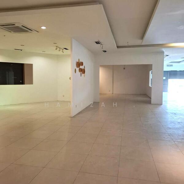 Shop / Office for Rent in Pusat Perniagaan Suria Puchong (Puchong) - Hamizah . - Interior - PropertyGuru.com.my
