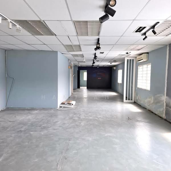 Shop / Office for Rent in Pusat Perniagaan Suria Puchong (Puchong) - Hamizah . - Interior - PropertyGuru.com.my