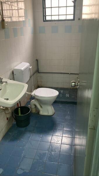 Apartment for Sale at Pangsapuri Perdana - HELMY IZZUDIN - Bathroom - PropertyGuru.com.my