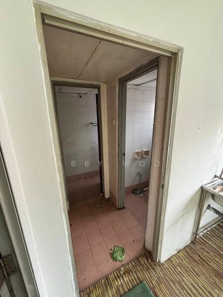 Shop / Office for Rent in Seksyen 13 (Shah Alam) - Abby Woo - Bathroom - PropertyGuru.com.my