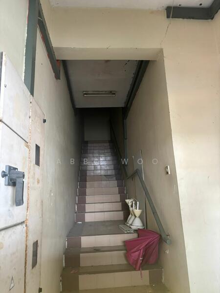 Shop / Office for Rent in Seksyen 13 (Shah Alam) - Abby Woo - Corridor - PropertyGuru.com.my