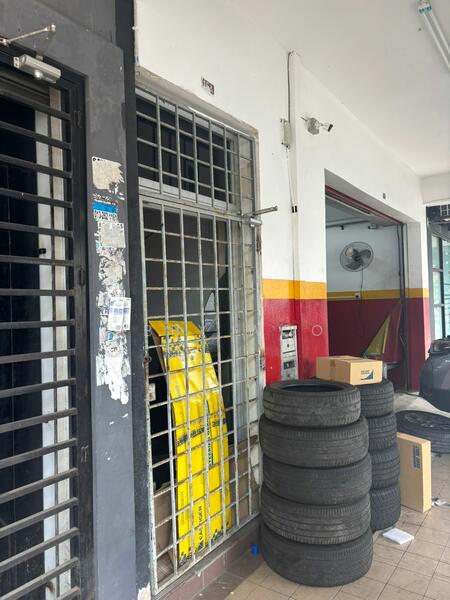 Shop / Office for Rent in Seksyen 13 (Shah Alam) - Abby Woo - Exterior - PropertyGuru.com.my
