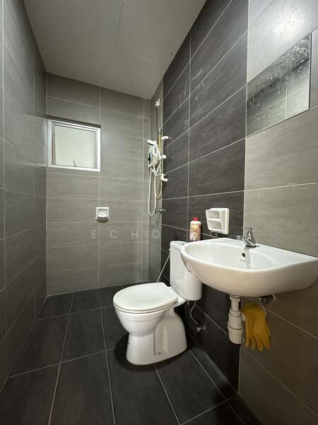 Condominium for Rent at Zeta Deskye (Alam Saujana) - Echo Ng - Bathroom - PropertyGuru.com.my