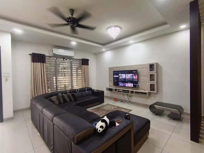2-storey Terraced House for Sale in Bangi (Selangor) - Zairul Asrah Zulkefli - Living Room - PropertyGuru.com.my
