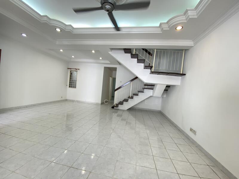 Bandar Kinrara untuk Untuk Disewa - RM 2,200 /bulan, Mac 2026 - Living Room - PropertyGuru.com.my