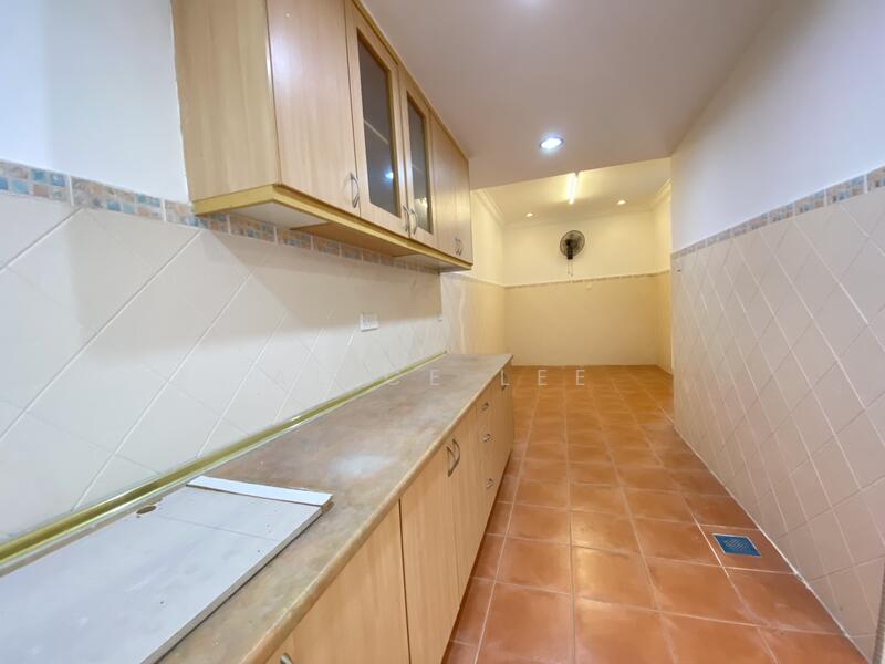 Bandar Kinrara untuk Untuk Disewa - RM 2,200 /bulan, Mac 2026 - Kitchen - PropertyGuru.com.my
