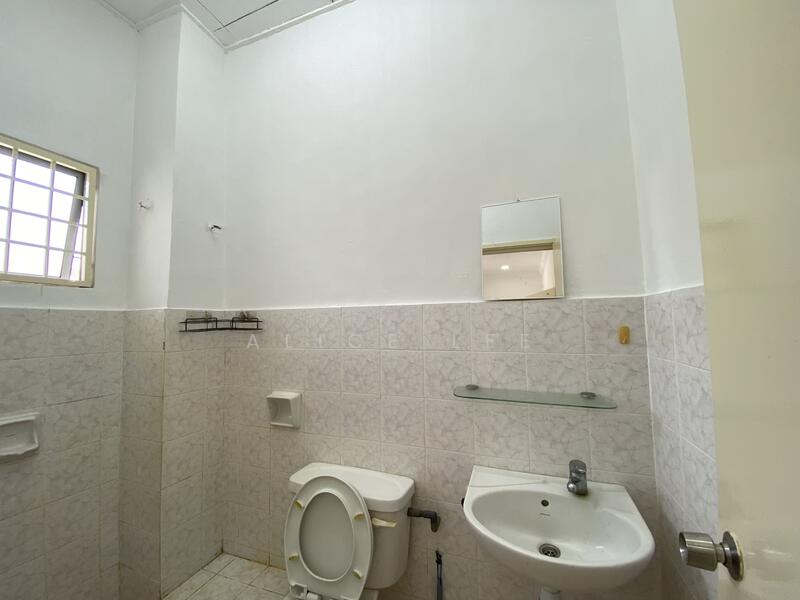 Bandar Kinrara untuk Untuk Disewa - RM 2,200 /bulan, Mac 2026 - Bathroom - PropertyGuru.com.my