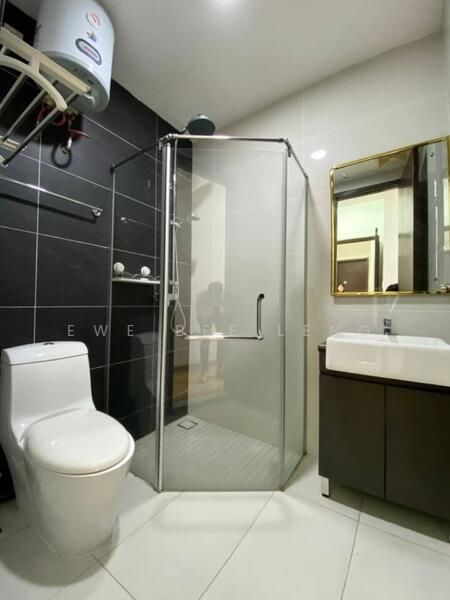 Condominium for Rent at Amberside @ Country Garden Danga Bay - Ewe Bee Leng - Bathroom - PropertyGuru.com.my