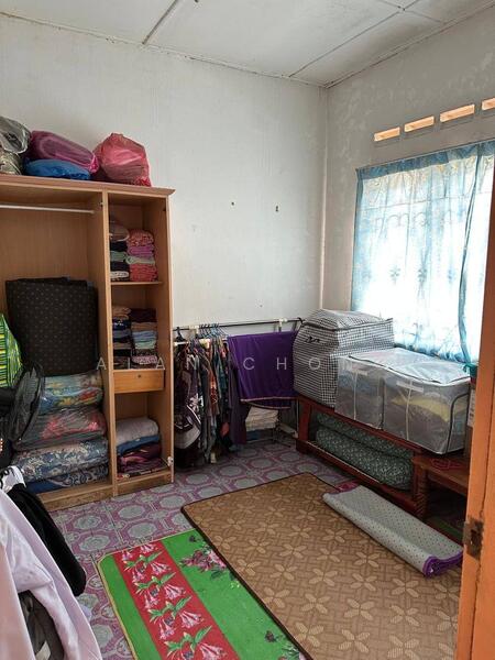 Jalan Bacang 12 untuk Untuk Dijual - RM 400,000, Feb 2026 - Bedroom - PropertyGuru.com.my