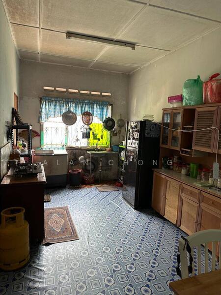 Jalan Bacang 12 untuk Untuk Dijual - RM 400,000, Feb 2026 - Kitchen - PropertyGuru.com.my