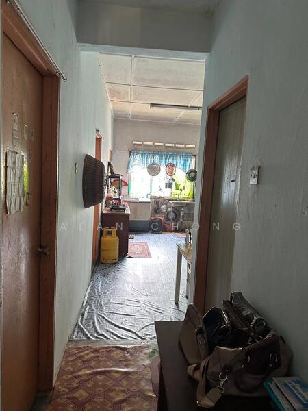 Jalan Bacang 12 untuk Untuk Dijual - RM 400,000, Feb 2026 - Kitchen - PropertyGuru.com.my