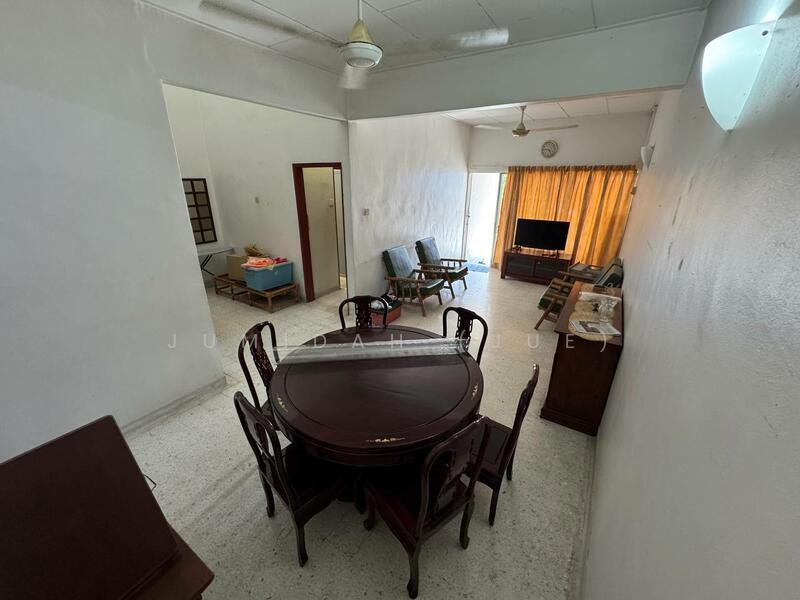 1-storey Terraced House for Sale in Petaling Jaya (Selangor) - JUMIDAH (JUE) - Living Room - PropertyGuru.com.my