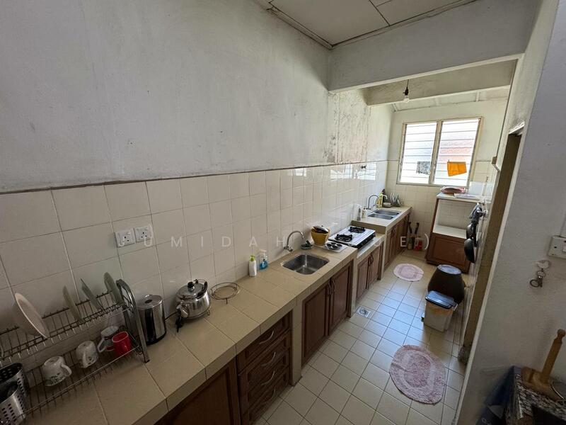 1-storey Terraced House for Sale in Petaling Jaya (Selangor) - JUMIDAH (JUE) - Kitchen - PropertyGuru.com.my