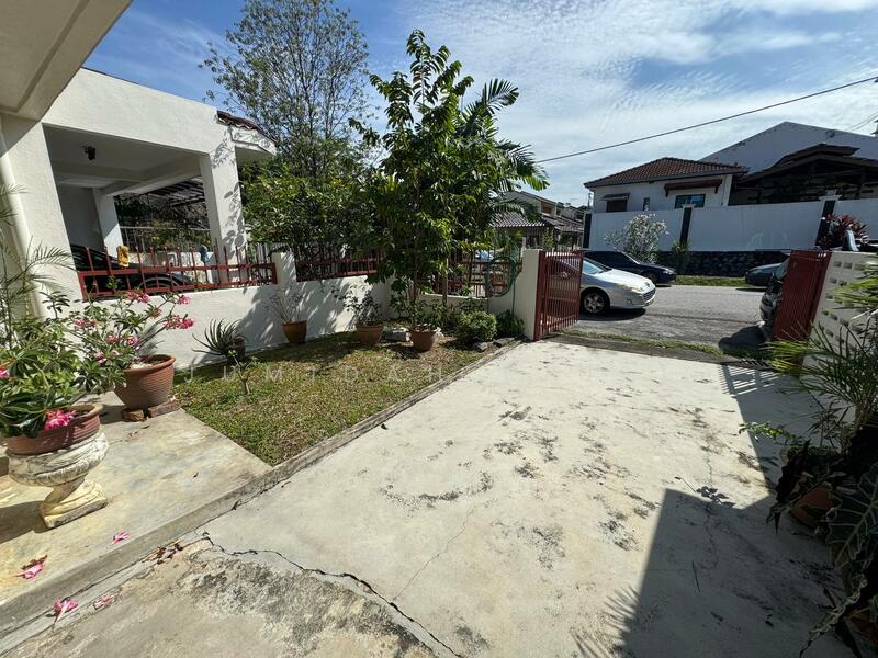 1-storey Terraced House for Sale in Petaling Jaya (Selangor) - JUMIDAH (JUE) - Exterior - PropertyGuru.com.my