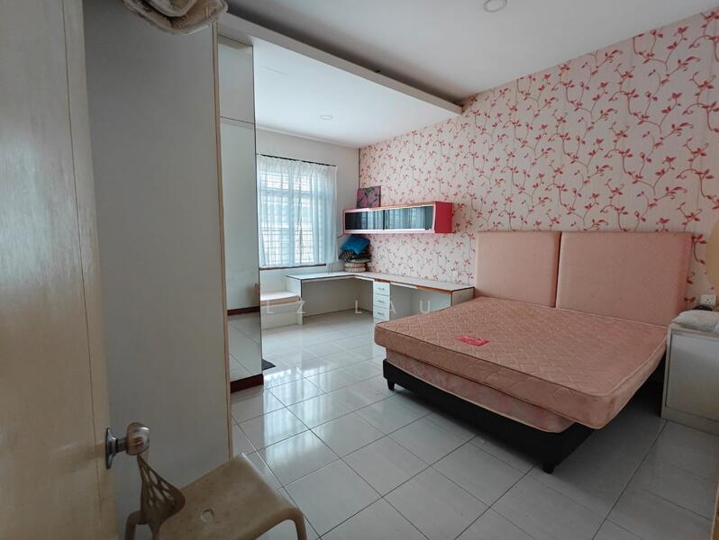 Semi-Detached House for Sale in Setia Tropika (Johor Bahru) - LZ Lau - Bedroom - PropertyGuru.com.my